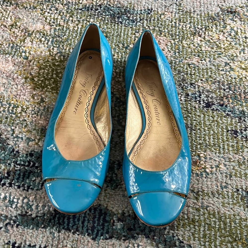 Juicy Couture Aqua Blue Flats Size 8